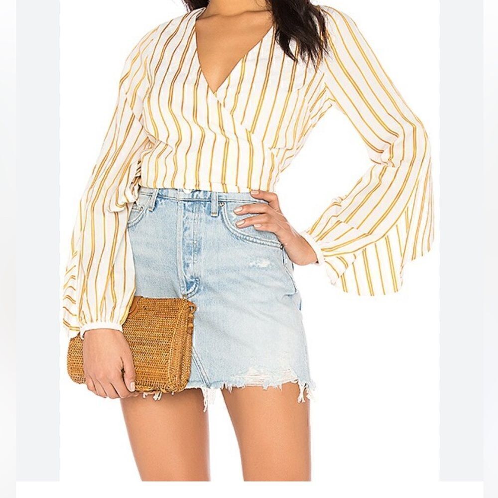 NWT- Jet Set Diaries Tita Wrap Top Size Small